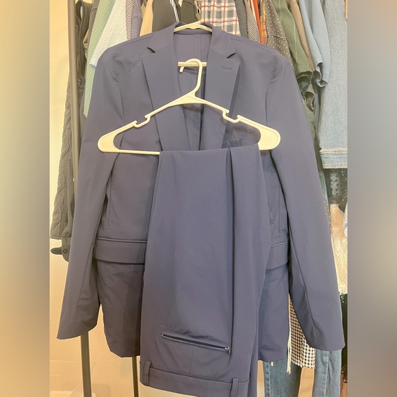 State of Matter Apparel suit made sustainably. Size M suit coat, size 34 pants - Picture 1 of 3